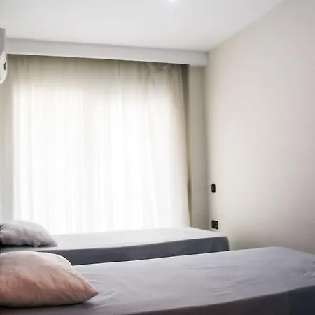 Apartment Kurt Safir Euro 20 No:15