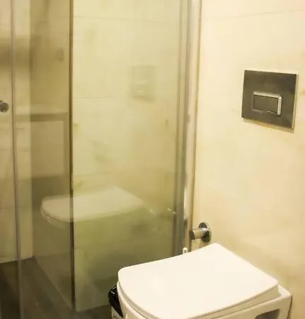 Kurt Safir Euro 20 No:15 Apartment